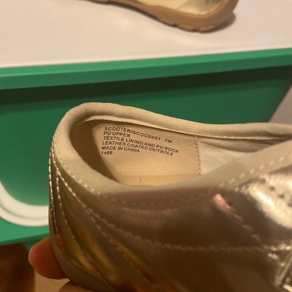 Steven Madden Tan and gold Mary Jane shoes - Picture 6 of 6